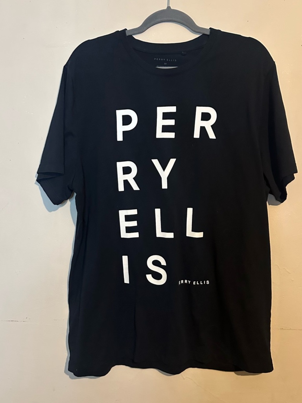 Perry Ellis 2x Black Graphic Logo T‑Shirt